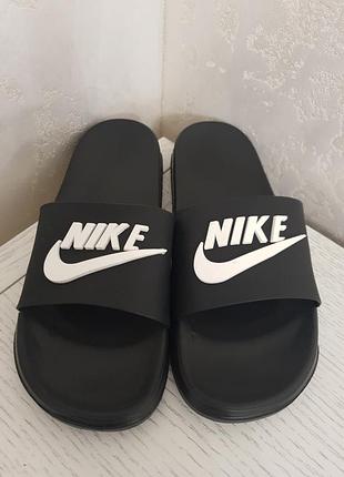 Шльопанці  nike