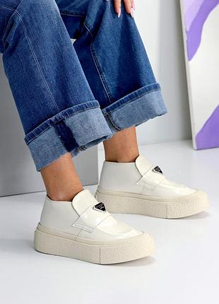 Модні лофери для дівчат, жінок у молочному кольорі, гладка преміум шкіра, весняні, на роботу високі,