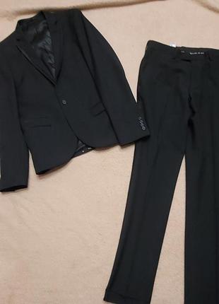 Костюм классический на подростка м р.