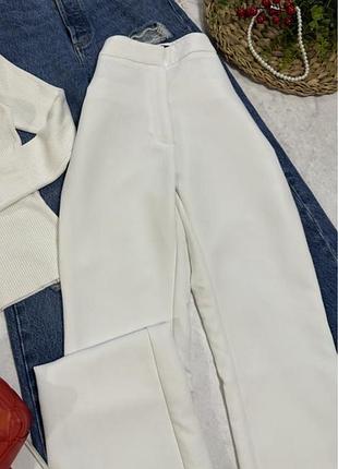 Белые брюки zara