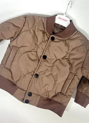 У наявності куртка - бомбер,яка підійде і хлопчику і дівчинці