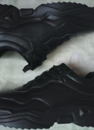 Мужские кроссовки