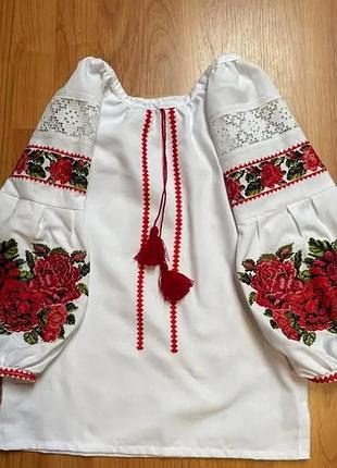 Вышитая рубашка на девочку