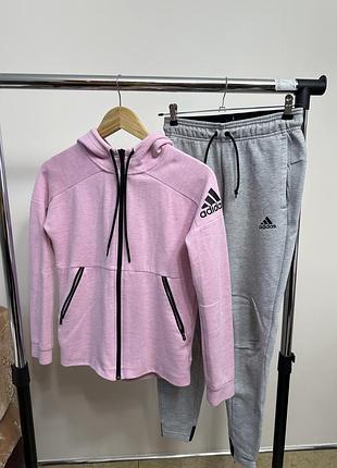 Спортивный костюм adidas