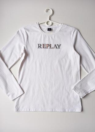 Біла трикотаж кофта з написом.