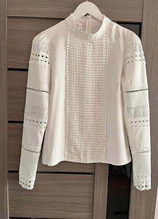 Блуза з мереживом