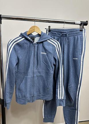 Спортивный костюм adidas