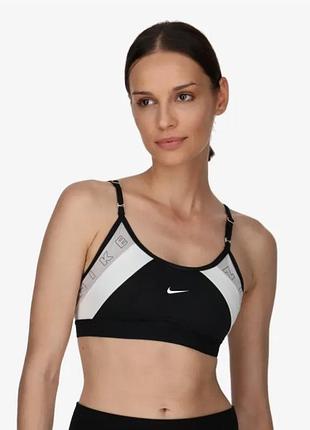 Новый спортивный топ от nike