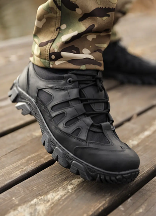 Тактичні кросівки шкіряні
