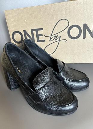 Туфлі жіночі one by one