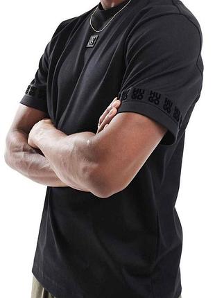 Брендова футболка