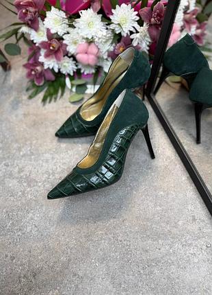 В наявності шкіряні туфлі човники на шпильці смарагд зелений ізумруд ексклюзивний крокодил