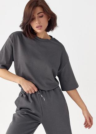 Однотонна базова футболка