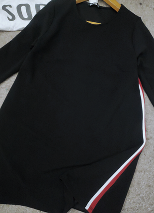 Платье с лампасами