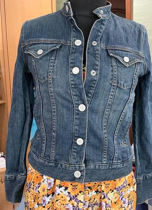 Ждинсовая куртка фирменная gap