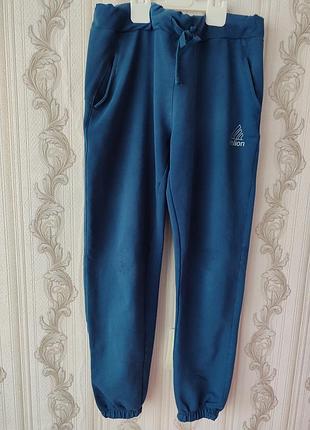 Женские спортивные штаны 50 размера