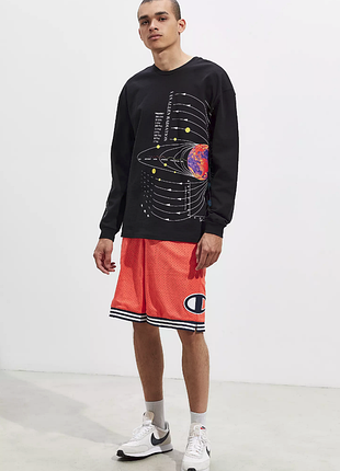 Лонгслив urban outfitters с изображением радиационного пояса