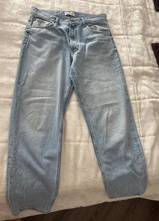 Джинсы новые