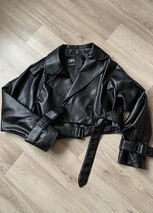 Вкорочений тренч zara