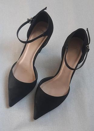 Туфлі asos