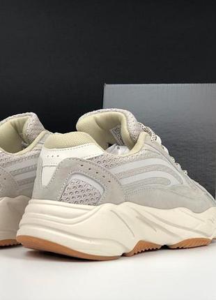 Adidas yeezy boost 700 v2 tephra свет бежевые