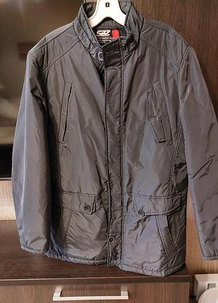 Качественная мужская весенняя куртка