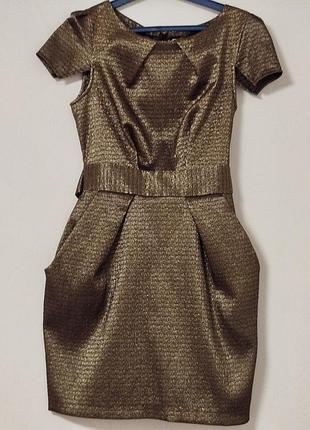 Золотое платье