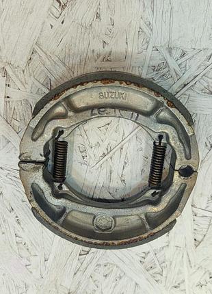 Задние тормозные колодки suzuki lets 1/2/3/4/5
