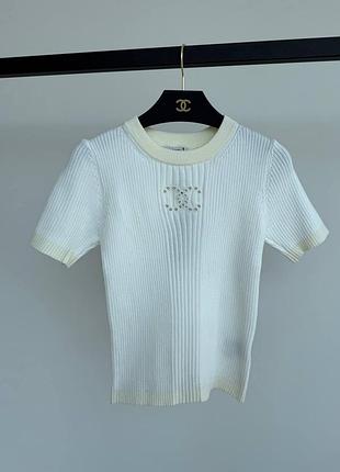 Стильна жіноча брендова футболка американка