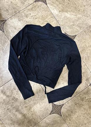 Кофта с открытой спиной