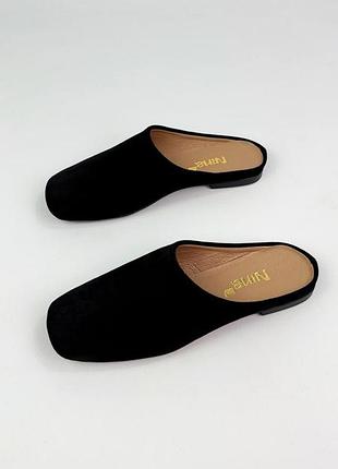 Жіночі шльопанці мюлі