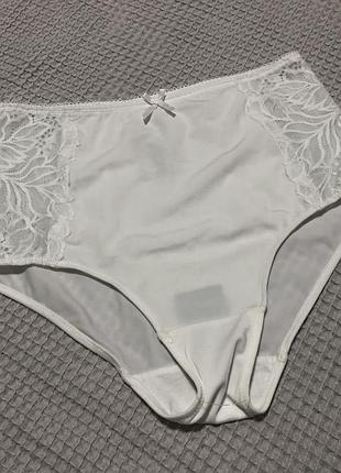Трусики з високою посадкою