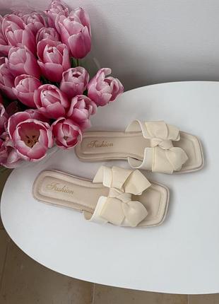 Шльопанці з бантиком