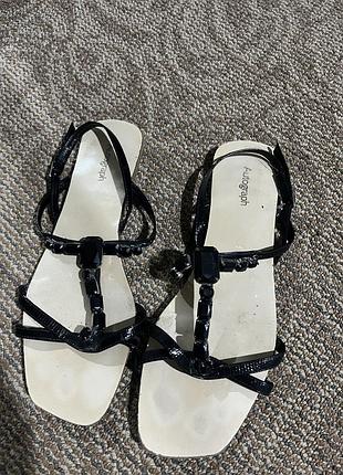 Кожаные босоножки 39-40 р