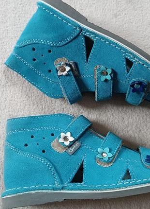 Сандалии профилактические. новые.босоножки 30 р. обувь реабилитационная. danielki.бренд.ортопедические туфли.