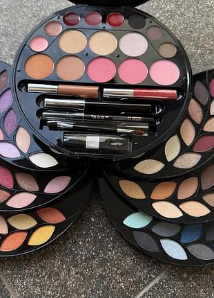 Большая палатка для макияжа