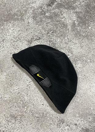 Флісова шапка nike vintage