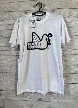Футболка peaceful hooligan
