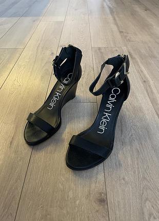 Босоніжки calvin klein оригінал