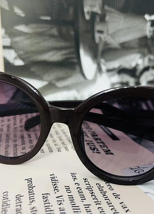 Слонцезащитные очки кошка