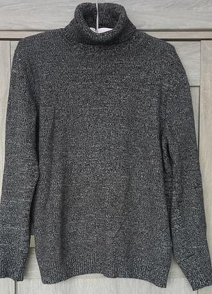 Светр з високим горлом