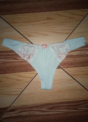 Нежные стринги оттенка тиффани