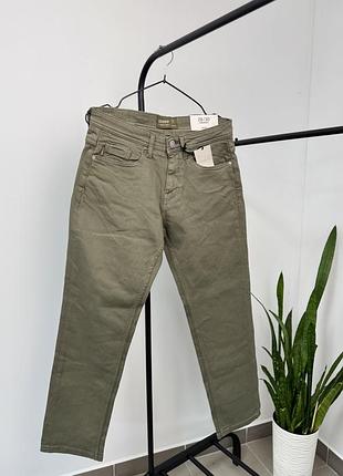 Мужские джинсы хаки