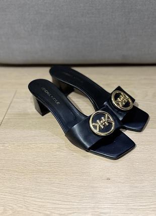 Босоножки шлепки кожаные kendall + kylie 39.5-40