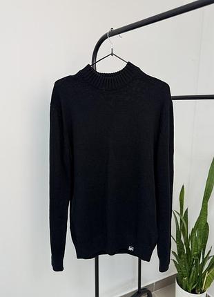 Мужской базовый свитер