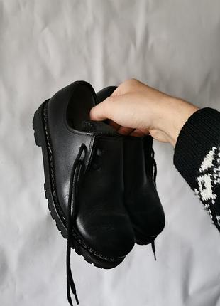 Вінтажні баварські шкіряні туфлі meindl. оригінал. вінтаж підошва vibram