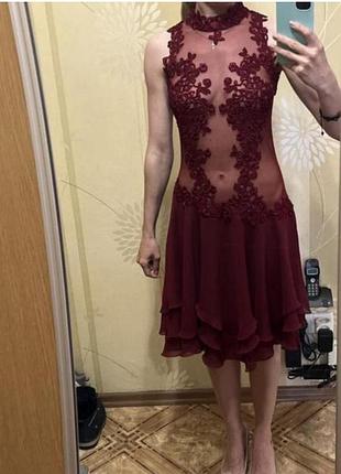 Вечірня сукня ручної роботи