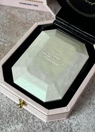 Too faced - diamond light highlighter - хайлайтер, diamond fire, 12g5 фото
