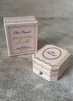 Too faced - diamond light highlighter - хайлайтер, diamond fire, 12g4 фото