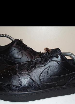 Брендовые кожаные кроссовки nike.